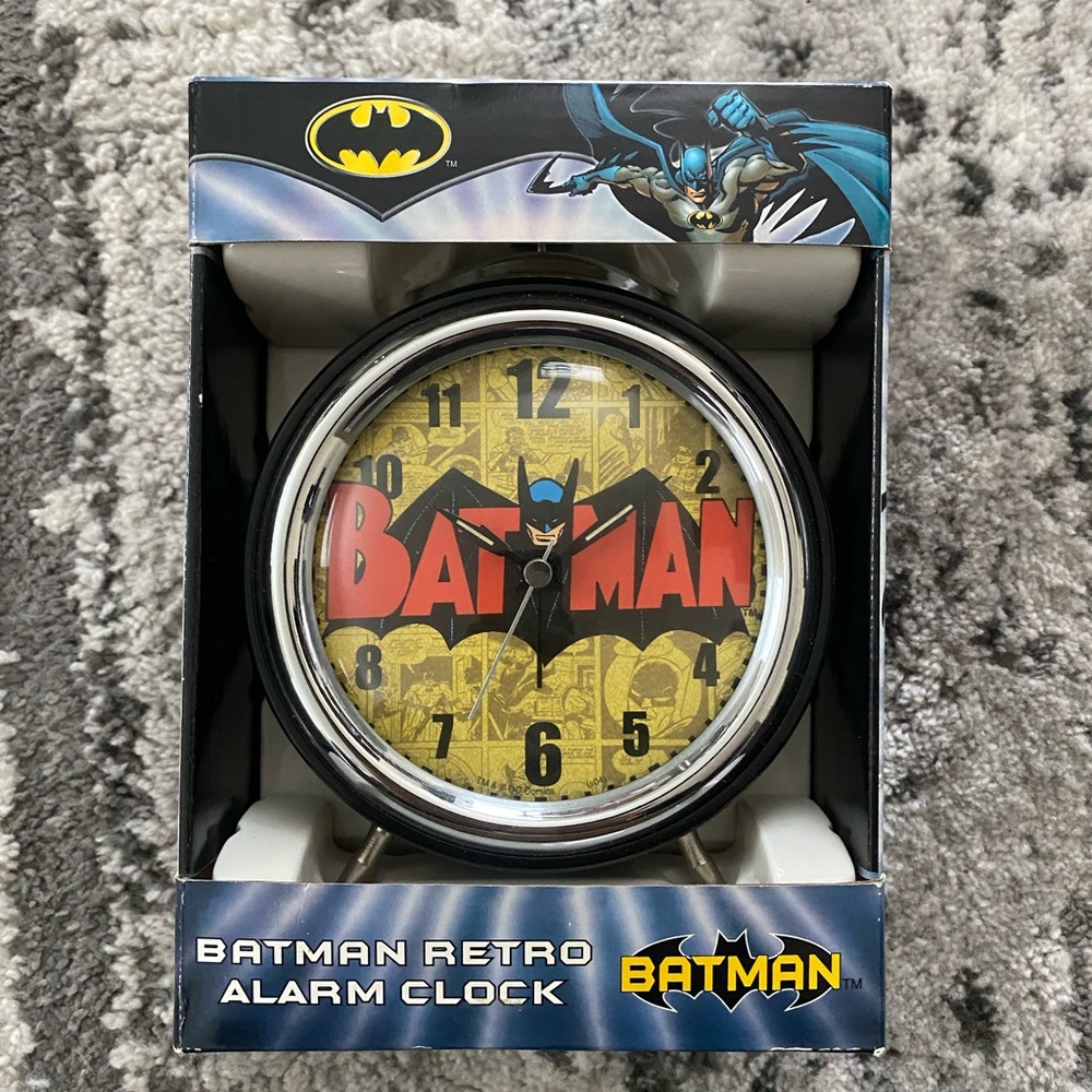 Batman DC Comics Retro Vintage Alarm Clock Metal Case Quartz Accuracy New W Box